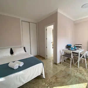 cozy-studio-centr-torremolinos.hotelsinnerja.org/